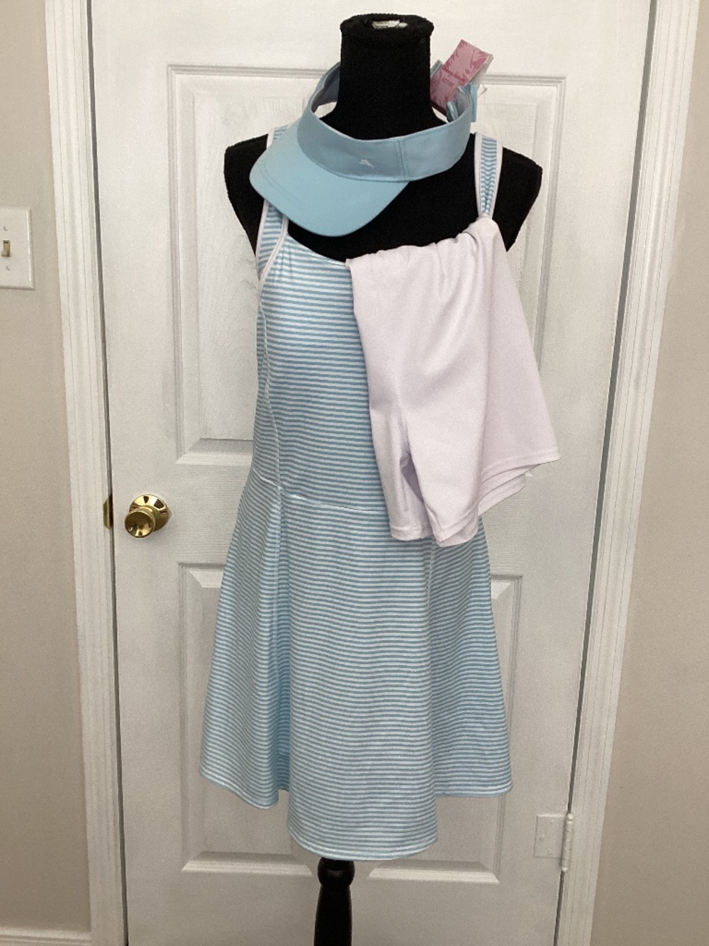 Tommy Bahama NWT Striped Active 3 Piece a tennis Dress Shorts Visor set Size M